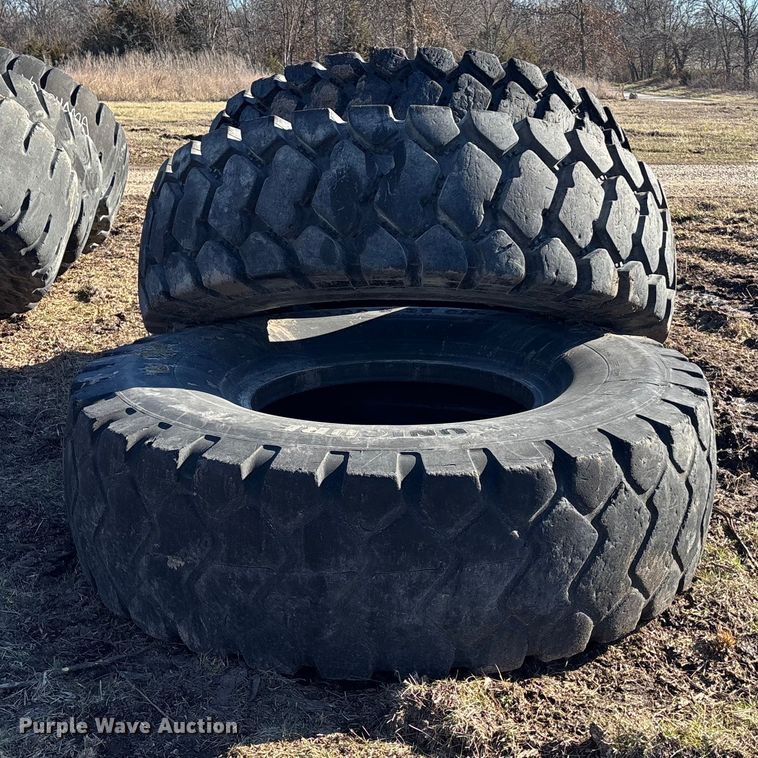 image for item OE9288 (3) 21R35 tires