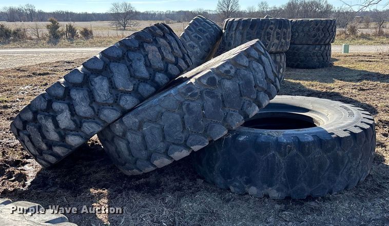 image for item OE9288 (3) 21R35 tires