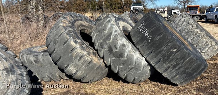 image for item OE9289 (4) 26.5-25 tires