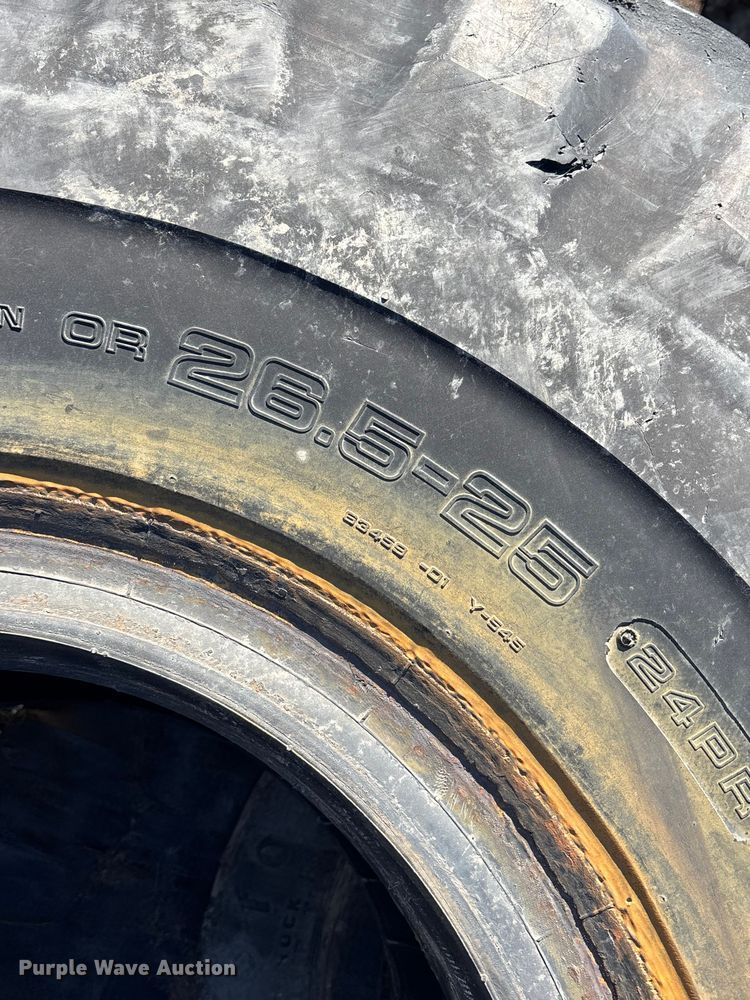 image for item OE9289 (4) 26.5-25 tires