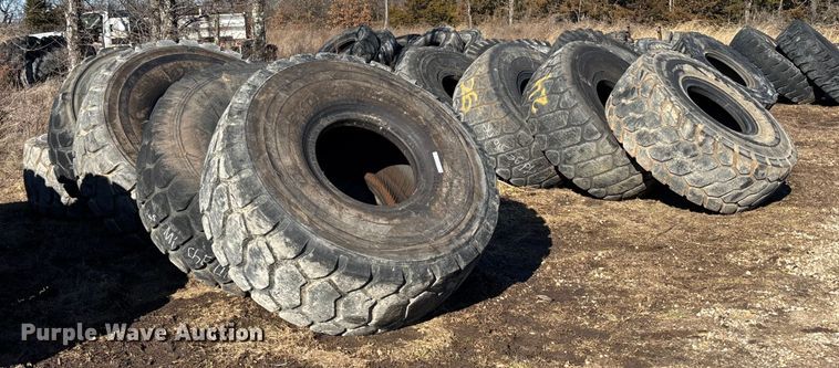 image for item OE9290 (10) 26.5R25 tires