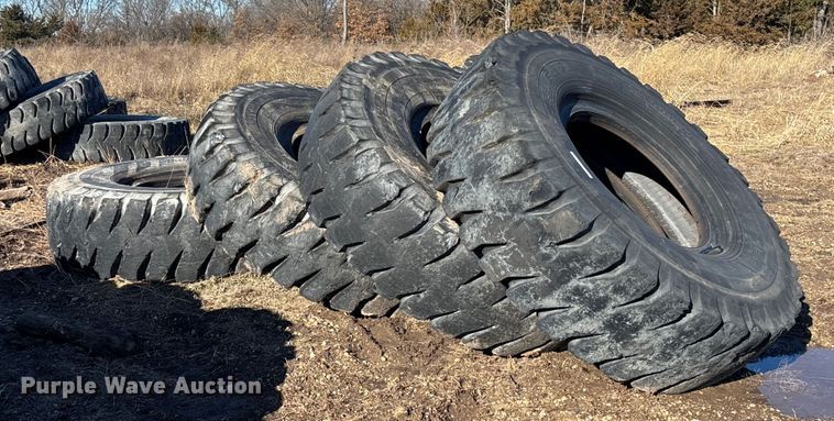 image for item OE9291 (7) 21.00-35 tires