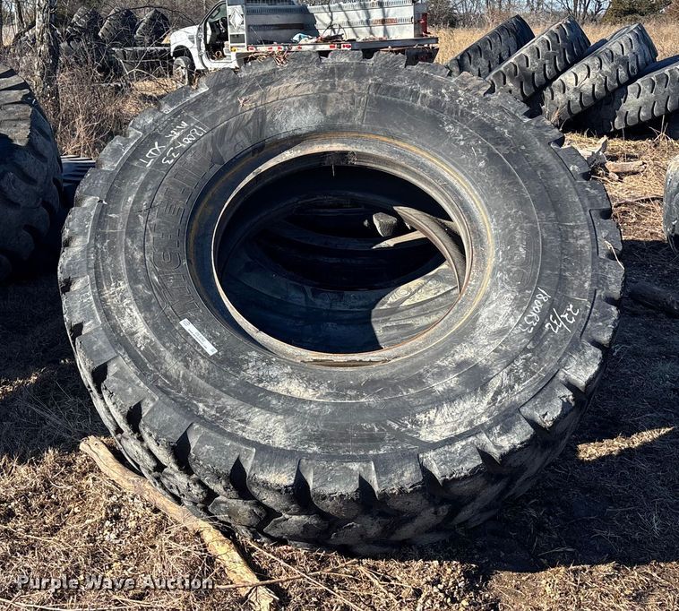 image for item OE9292 (16) 18-33 tires