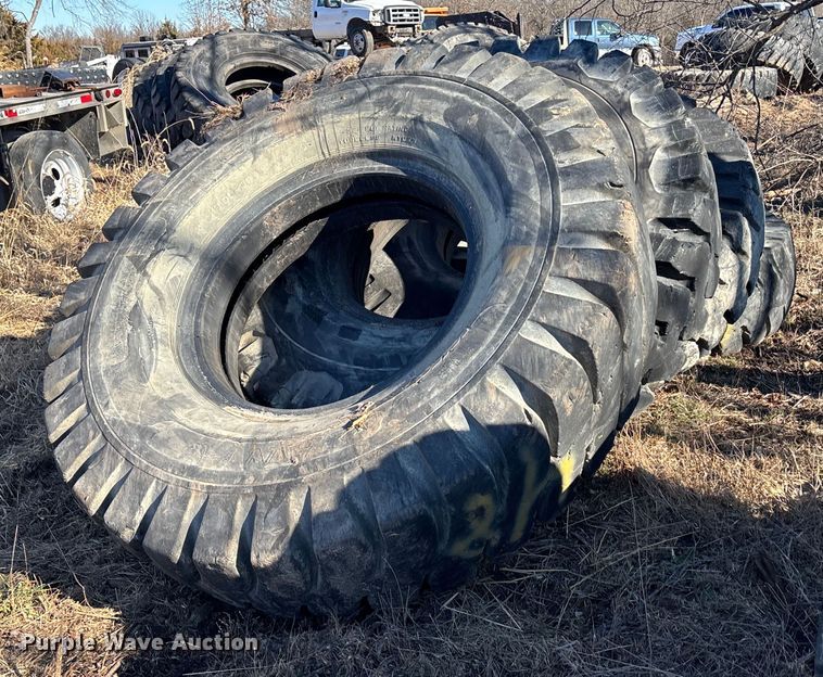 image for item OE9292 (16) 18-33 tires