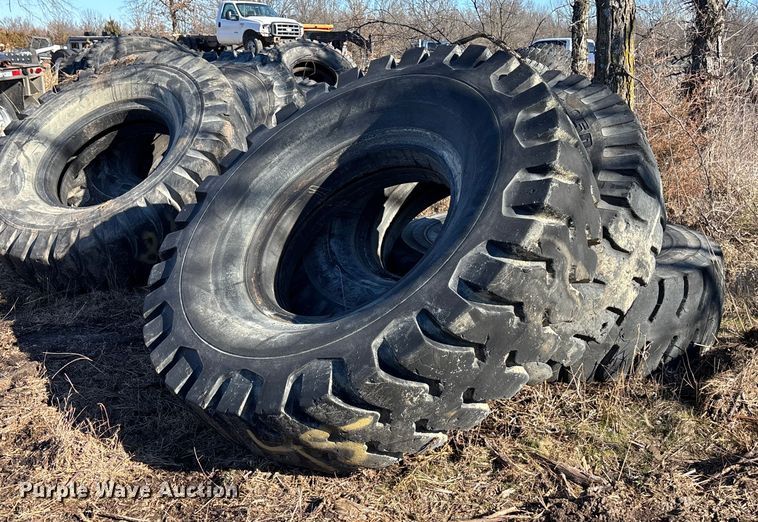 image for item OE9292 (16) 18-33 tires