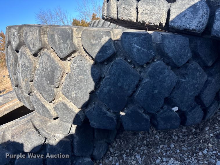 image for item OE9292 (16) 18-33 tires