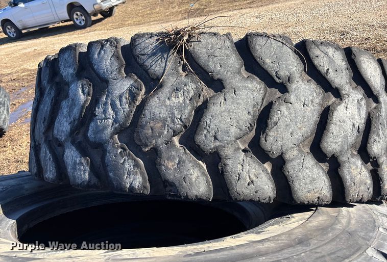 image for item OE9292 (16) 18-33 tires