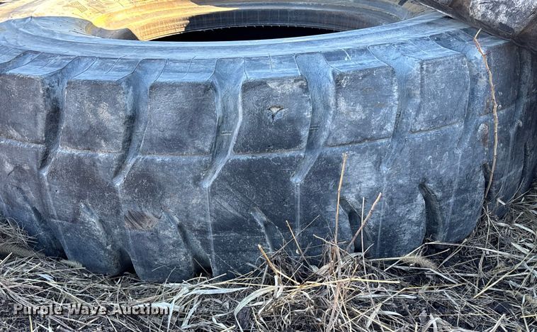 image for item OE9292 (16) 18-33 tires