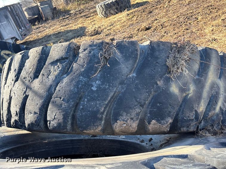 image for item OE9292 (16) 18-33 tires