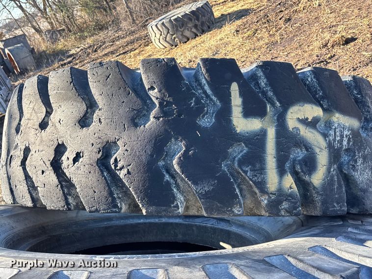 image for item OE9292 (16) 18-33 tires