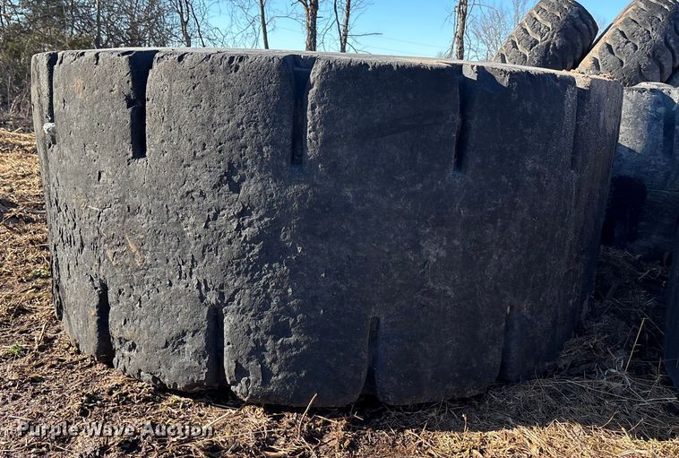 image for item OE9295 (7) wheel loader tires