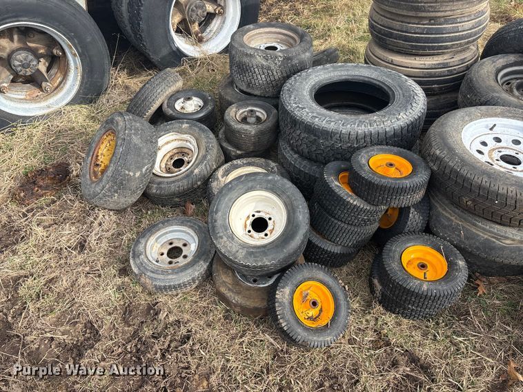 image for item OE9308 Tires and wheels