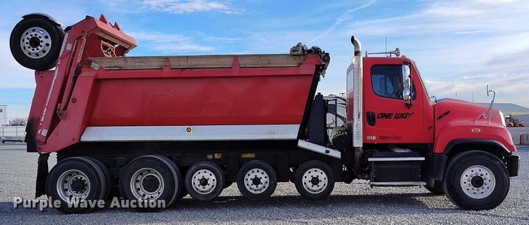 image for item YA1430 2012 Freightliner 114SD dump truck