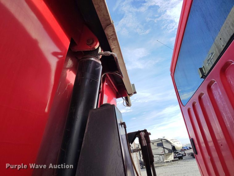 image for item YA1430 2012 Freightliner 114SD dump truck