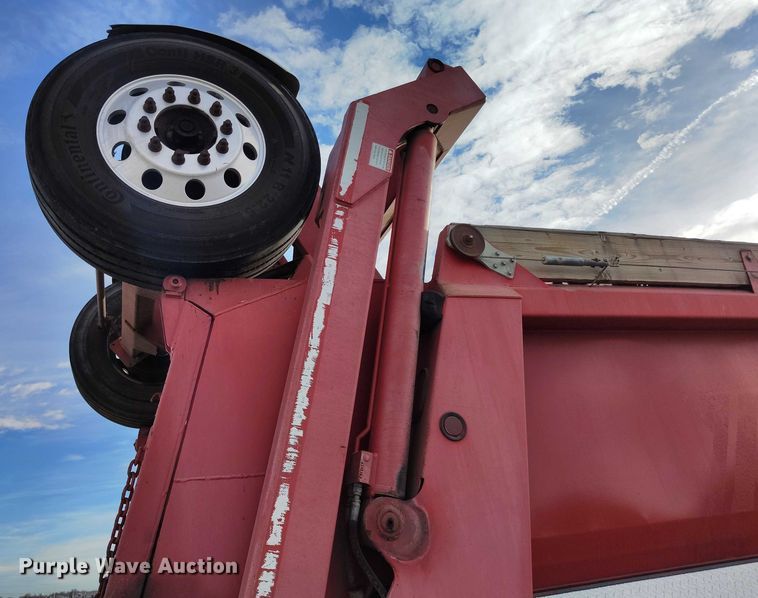 image for item YA1430 2012 Freightliner 114SD dump truck