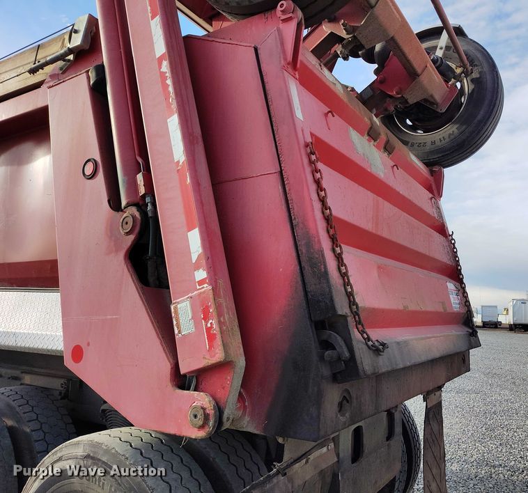 image for item YA1430 2012 Freightliner 114SD dump truck