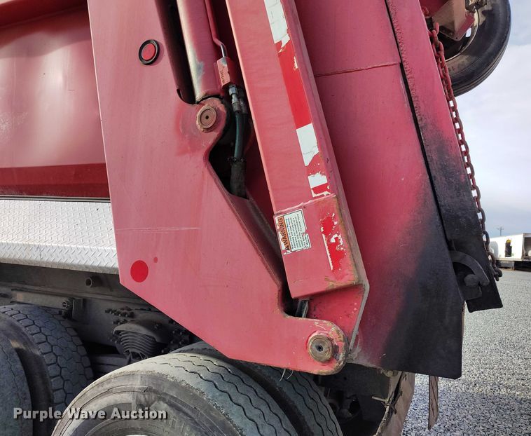 image for item YA1430 2012 Freightliner 114SD dump truck