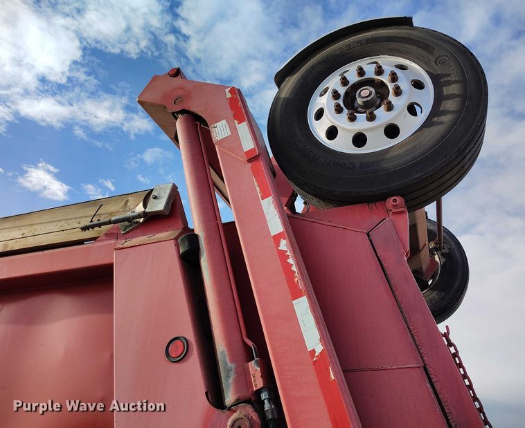 image for item YA1430 2012 Freightliner 114SD dump truck