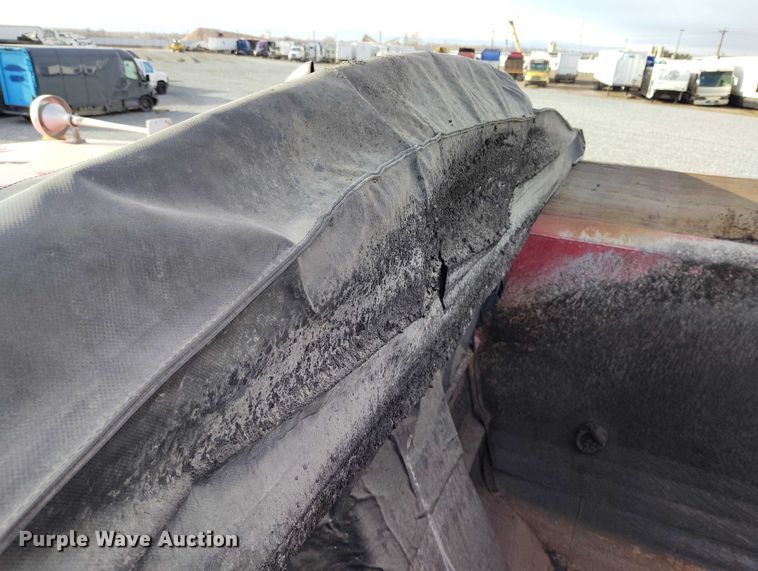 image for item YA1430 2012 Freightliner 114SD dump truck