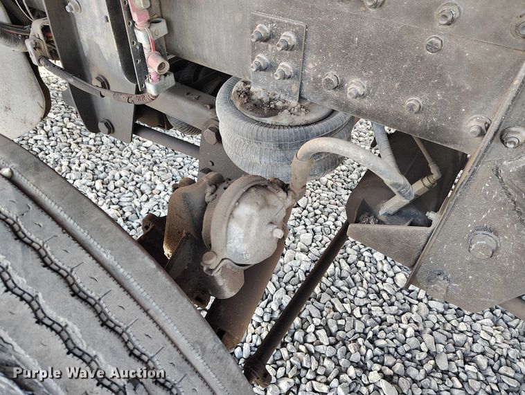 image for item YA1430 2012 Freightliner 114SD dump truck