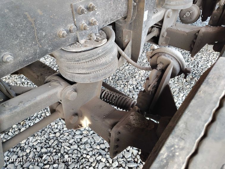 image for item YA1430 2012 Freightliner 114SD dump truck