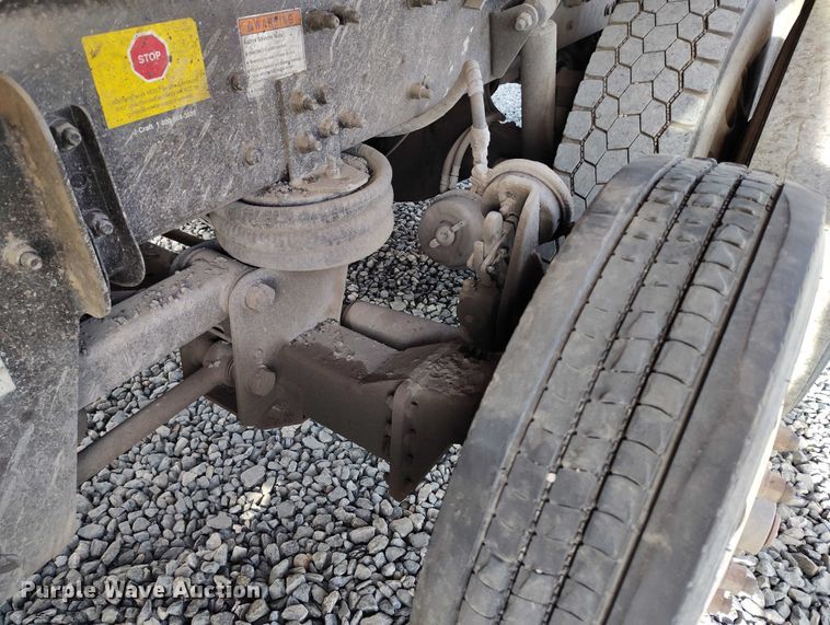 image for item YA1430 2012 Freightliner 114SD dump truck