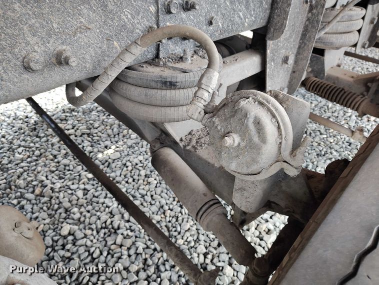 image for item YA1430 2012 Freightliner 114SD dump truck