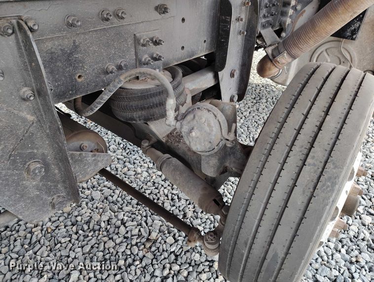 image for item YA1430 2012 Freightliner 114SD dump truck