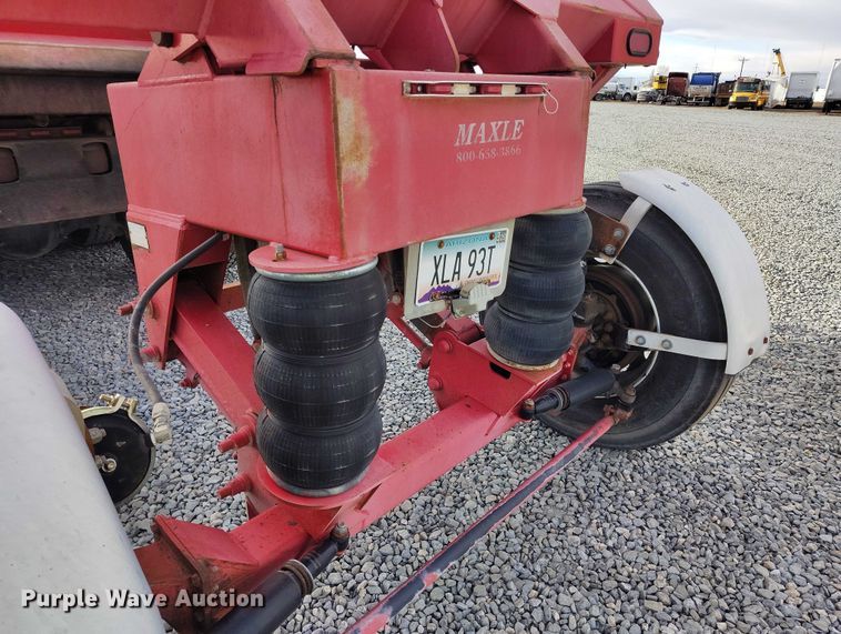 image for item YA1430 2012 Freightliner 114SD dump truck