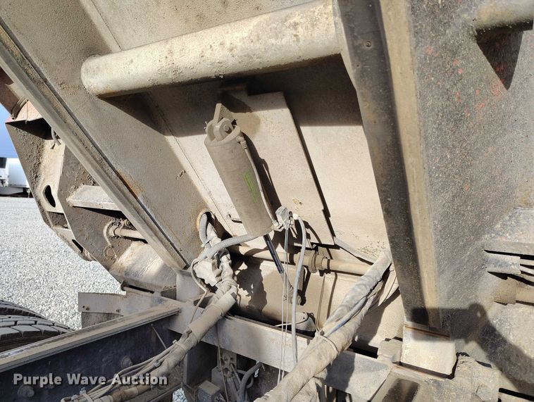 image for item YA1430 2012 Freightliner 114SD dump truck