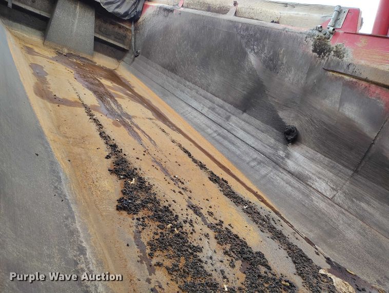 image for item YA1430 2012 Freightliner 114SD dump truck