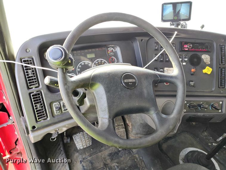 image for item YA1430 2012 Freightliner 114SD dump truck