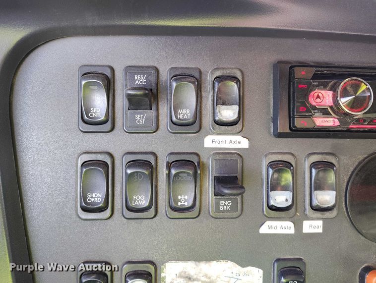 image for item YA1430 2012 Freightliner 114SD dump truck