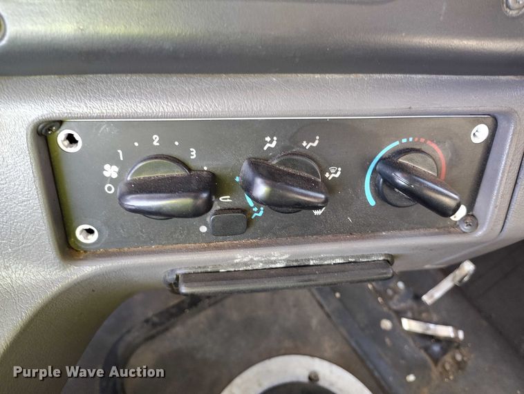 image for item YA1430 2012 Freightliner 114SD dump truck