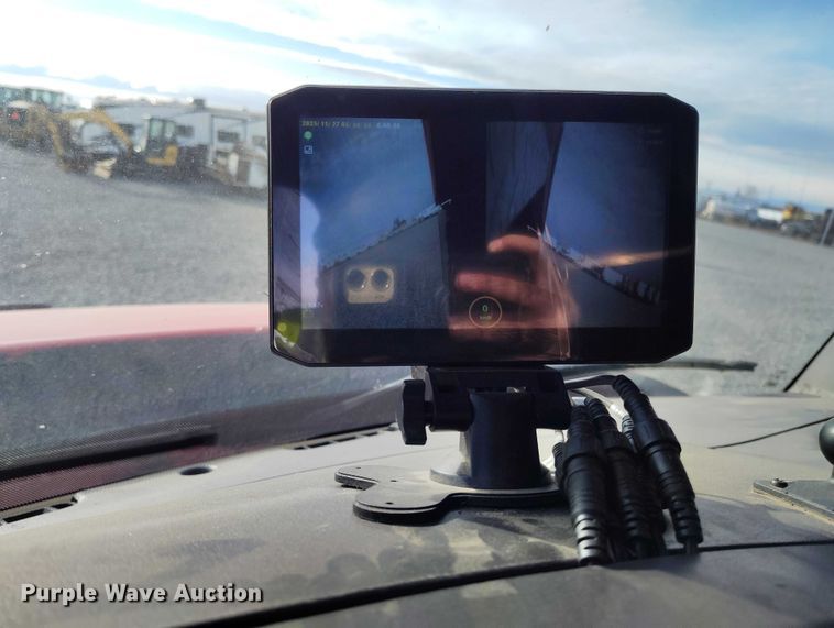 image for item YA1430 2012 Freightliner 114SD dump truck