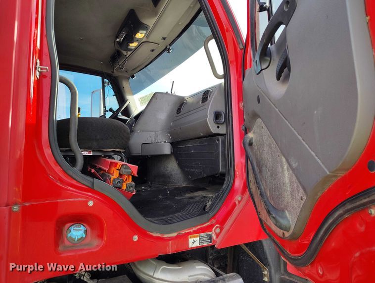 image for item YA1430 2012 Freightliner 114SD dump truck