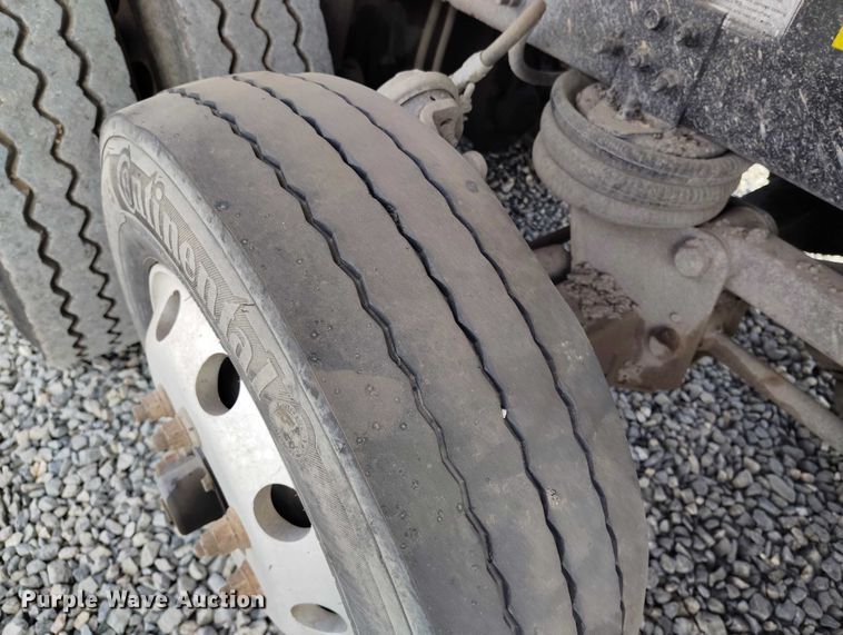 image for item YA1430 2012 Freightliner 114SD dump truck