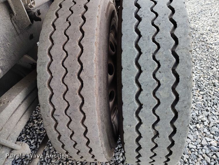 image for item YA1430 2012 Freightliner 114SD dump truck