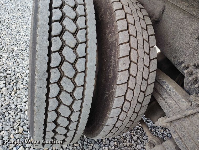 image for item YA1430 2012 Freightliner 114SD dump truck