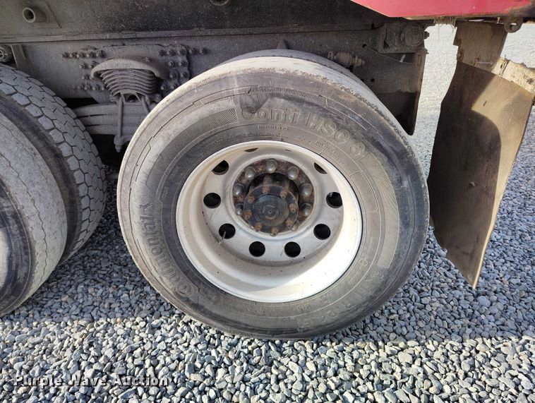 image for item YA1430 2012 Freightliner 114SD dump truck