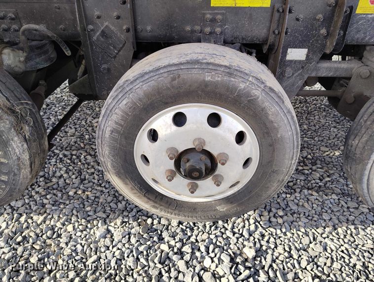 image for item YA1430 2012 Freightliner 114SD dump truck