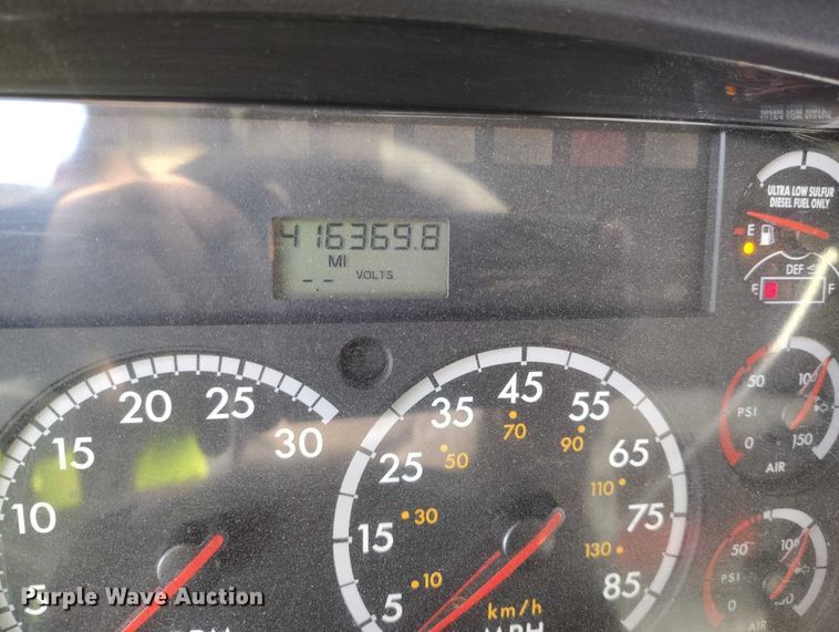 image for item YA1430 2012 Freightliner 114SD dump truck