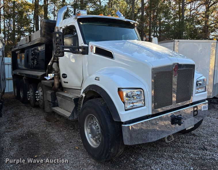 image for item YA1458 2025 Kenworth T880 dump truck