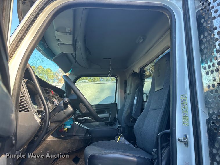 image for item YA1458 2025 Kenworth T880 dump truck