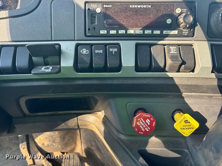 image for item YA1458 2025 Kenworth T880 dump truck