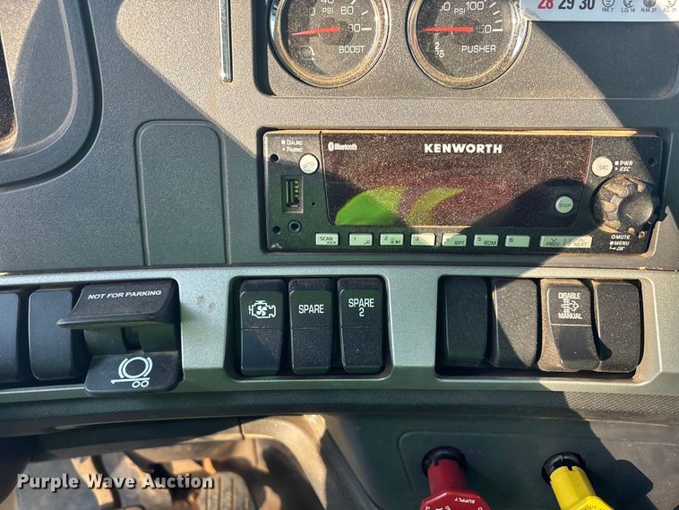 image for item YA1458 2025 Kenworth T880 dump truck