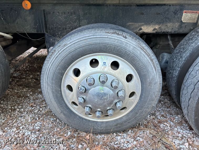 image for item YA1458 2025 Kenworth T880 dump truck