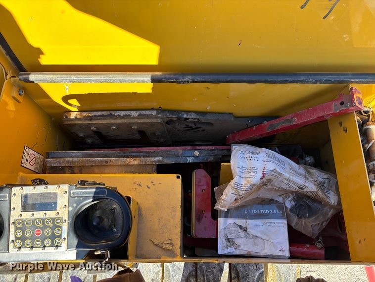 image for item YA1493 2023 Vermeer PD10R pile driver