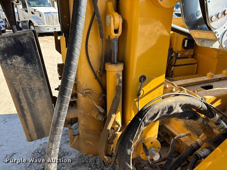 image for item YA1493 2023 Vermeer PD10R pile driver