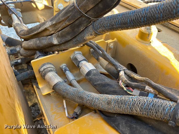 image for item YA1493 2023 Vermeer PD10R pile driver